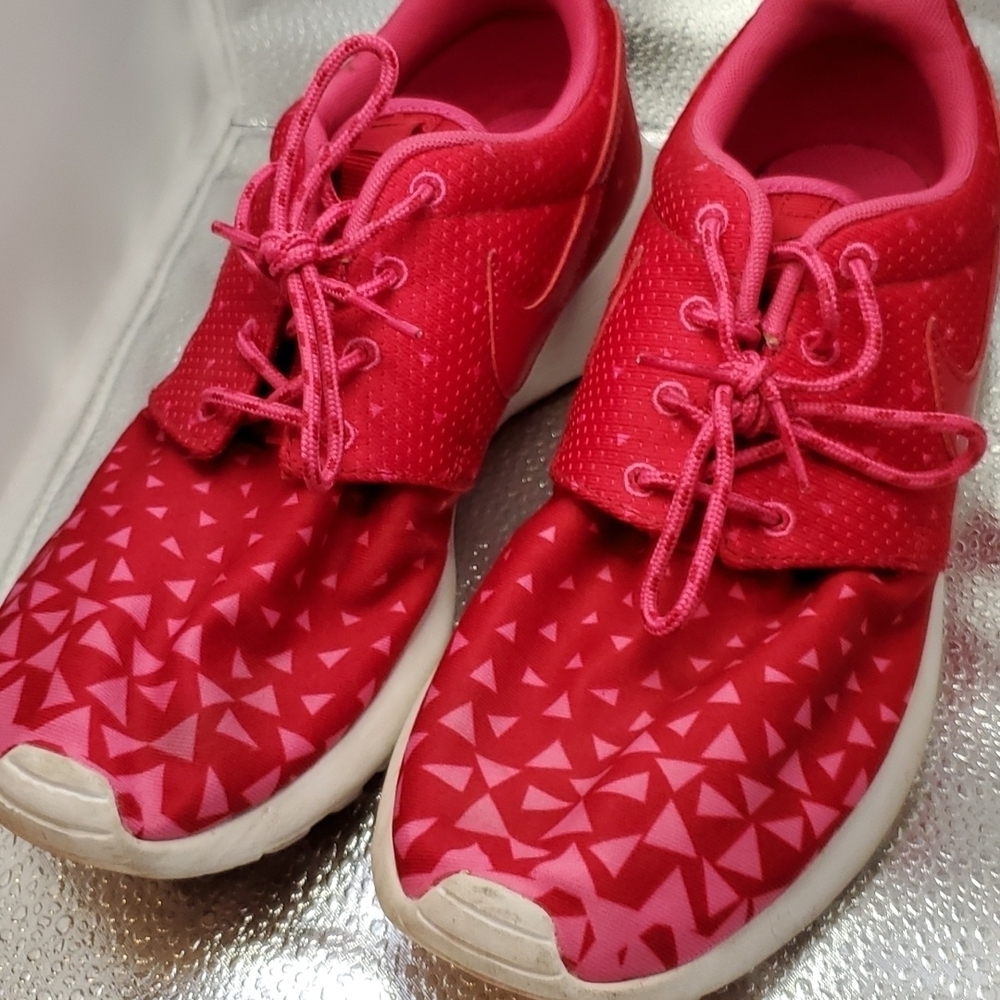 Nike 599729-602 Roshe One Gym Red Running Shoe SZ 7Y